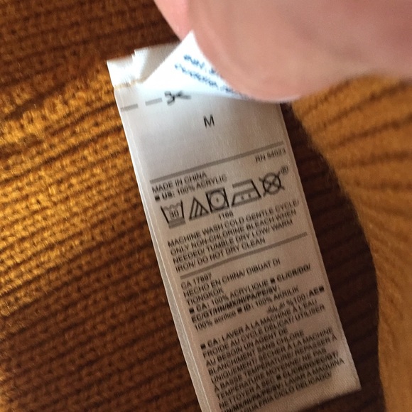 Old Navy Chukka boots and cap - Picture 10 of 11